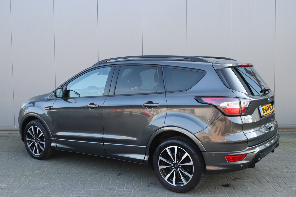 Ford Kuga 1.5 EcoB. 150PK ST Line X Pano-dak/Winter-pack/Camera/Navigatie/Parkeerhulp/Carplay-android