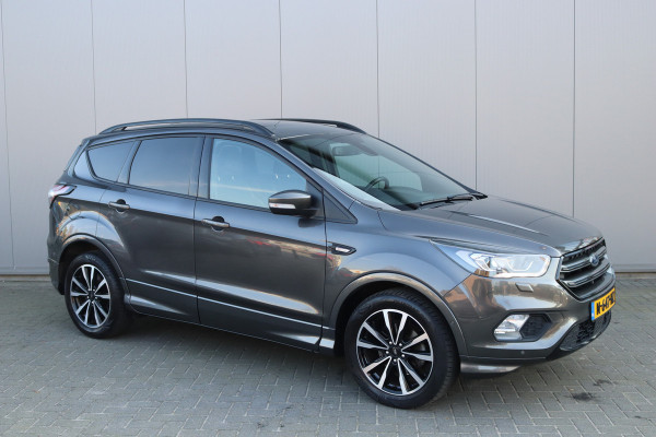 Ford Kuga 1.5 EcoB. 150PK ST Line X Pano-dak/Winter-pack/Camera/Navigatie/Parkeerhulp/Carplay-android