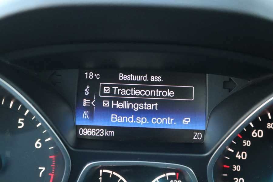 Ford Kuga 1.5 EcoB. 150PK ST Line X Pano-dak/Winter-pack/Camera/Navigatie/Parkeerhulp/Carplay-android