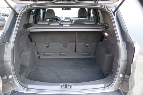 Ford Kuga 1.5 EcoB. 150PK ST Line X Pano-dak/Winter-pack/Camera/Navigatie/Parkeerhulp/Carplay-android