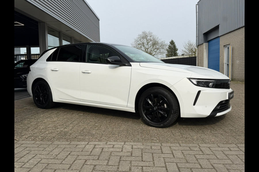 Opel Astra 1.2 Elegance Automaat 130 Pk / Navi Carplay / Climate / Camera / Cruise / Lichtmetaal.