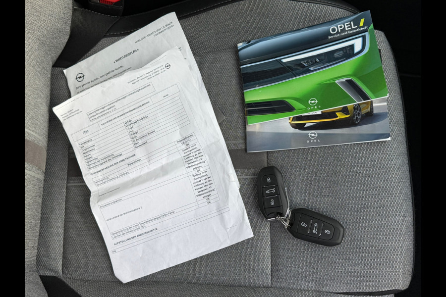 Opel Astra 1.2 Elegance Automaat 130 Pk / Navi Carplay / Climate / Camera / Cruise / Lichtmetaal.