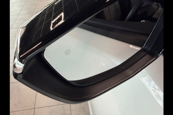 Opel Astra 1.2 Elegance Automaat 130 Pk / Navi Carplay / Climate / Camera / Cruise / Lichtmetaal.