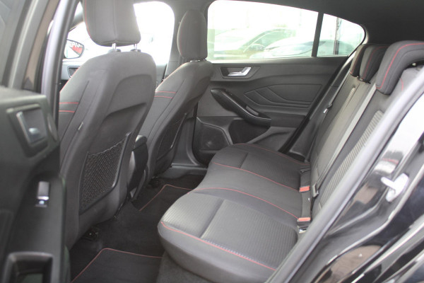 Ford Focus 1.0 EcoBoost Hybrid ST Line X Business Full options | Winter Pack