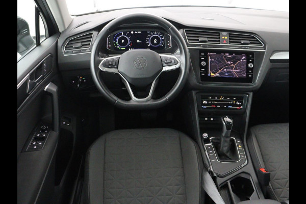 Volkswagen Tiguan 1.4 TSI eHybrid Comfortline | Panoramadak | Camera | Carplay | Adaptive cruise | Keyless | Navigatie | Full LED | Climate control | Virtual Cockpit | Sfeerverlichting | PHEV | Plug In
