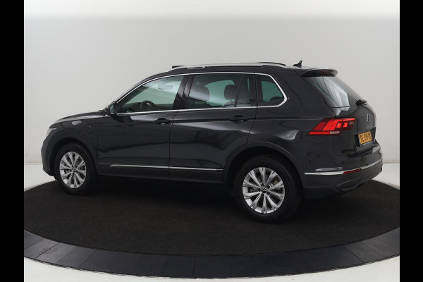 Volkswagen Tiguan 1.4 TSI eHybrid Comfortline | Panoramadak | Camera | Carplay | Adaptive cruise | Keyless | Navigatie | Full LED | Climate control | Virtual Cockpit | Sfeerverlichting | PHEV | Plug In