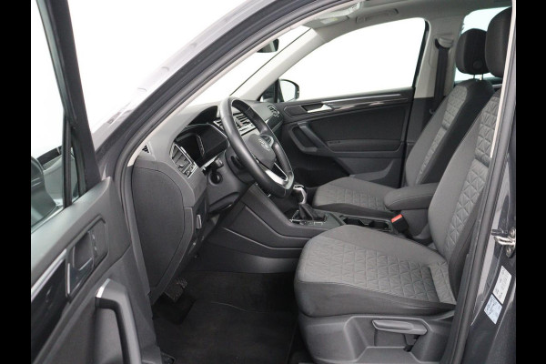 Volkswagen Tiguan 1.4 TSI eHybrid Comfortline | Panoramadak | Camera | Carplay | Adaptive cruise | Keyless | Navigatie | Full LED | Climate control | Virtual Cockpit | Sfeerverlichting | PHEV | Plug In