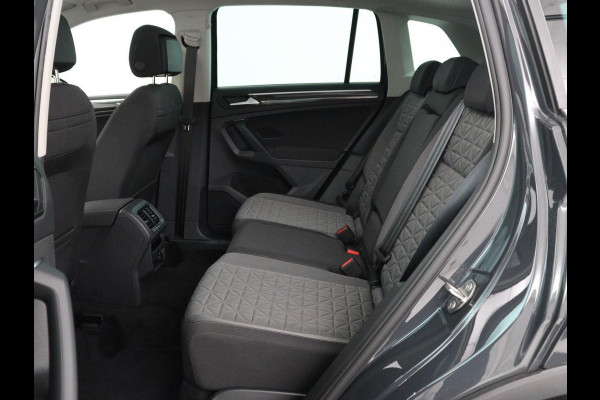 Volkswagen Tiguan 1.4 TSI eHybrid Comfortline | Panoramadak | Camera | Carplay | Adaptive cruise | Keyless | Navigatie | Full LED | Climate control | Virtual Cockpit | Sfeerverlichting | PHEV | Plug In