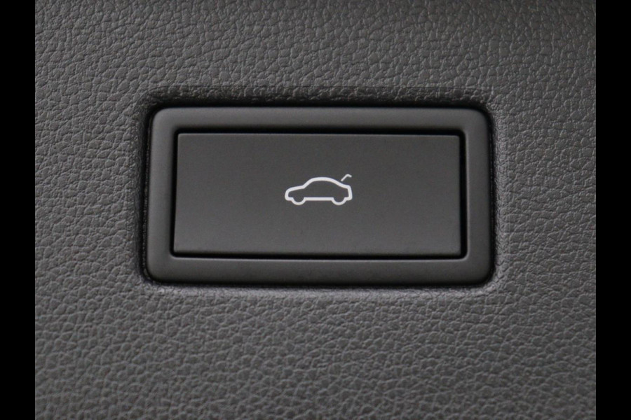 Volkswagen Tiguan 1.4 TSI eHybrid Comfortline | Panoramadak | Camera | Carplay | Adaptive cruise | Keyless | Navigatie | Full LED | Climate control | Virtual Cockpit | Sfeerverlichting | PHEV | Plug In