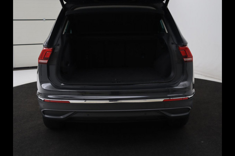 Volkswagen Tiguan 1.4 TSI eHybrid Comfortline | Panoramadak | Camera | Carplay | Adaptive cruise | Keyless | Navigatie | Full LED | Climate control | Virtual Cockpit | Sfeerverlichting | PHEV | Plug In