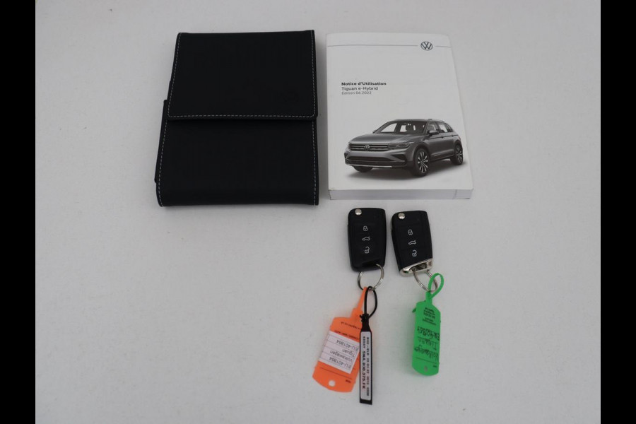 Volkswagen Tiguan 1.4 TSI eHybrid Comfortline | Panoramadak | Camera | Carplay | Adaptive cruise | Keyless | Navigatie | Full LED | Climate control | Virtual Cockpit | Sfeerverlichting | PHEV | Plug In