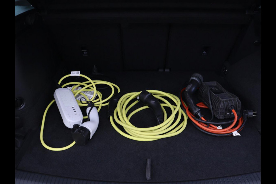 Volkswagen Tiguan 1.4 TSI eHybrid Comfortline | Panoramadak | Camera | Carplay | Adaptive cruise | Keyless | Navigatie | Full LED | Climate control | Virtual Cockpit | Sfeerverlichting | PHEV | Plug In