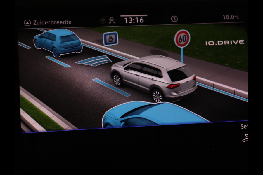 Volkswagen Tiguan 1.4 TSI eHybrid Comfortline | Panoramadak | Camera | Carplay | Adaptive cruise | Keyless | Navigatie | Full LED | Climate control | Virtual Cockpit | Sfeerverlichting | PHEV | Plug In