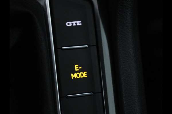 Volkswagen Tiguan 1.4 TSI eHybrid Comfortline | Panoramadak | Camera | Carplay | Adaptive cruise | Keyless | Navigatie | Full LED | Climate control | Virtual Cockpit | Sfeerverlichting | PHEV | Plug In