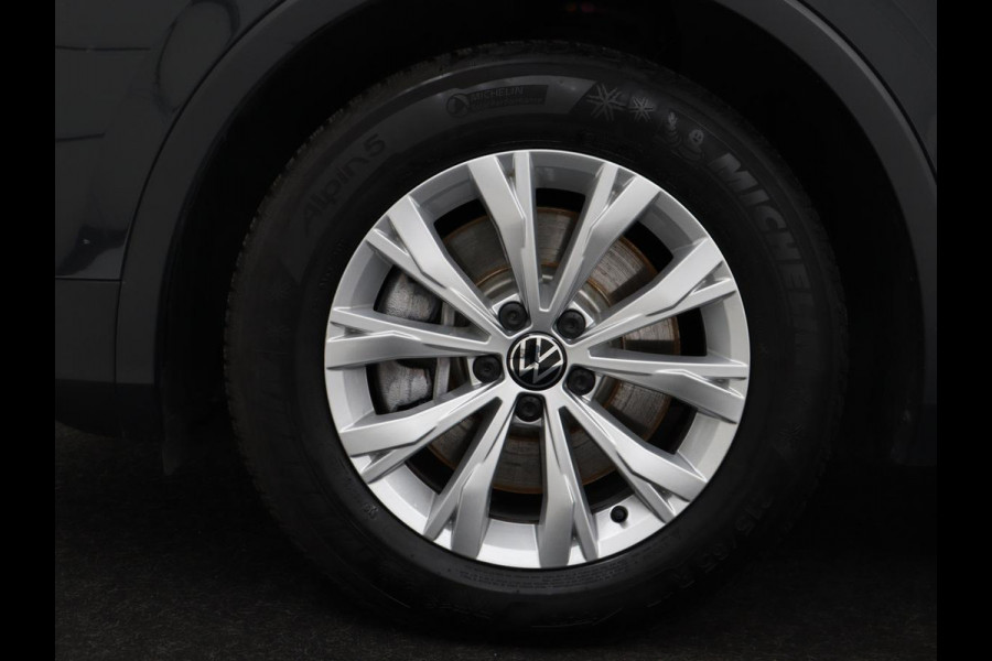 Volkswagen Tiguan 1.4 TSI eHybrid Comfortline | Panoramadak | Camera | Carplay | Adaptive cruise | Keyless | Navigatie | Full LED | Climate control | Virtual Cockpit | Sfeerverlichting | PHEV | Plug In