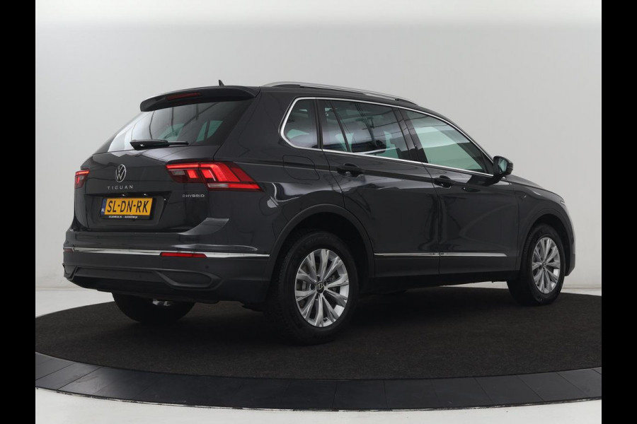 Volkswagen Tiguan 1.4 TSI eHybrid Comfortline | Panoramadak | Camera | Carplay | Adaptive cruise | Keyless | Navigatie | Full LED | Climate control | Virtual Cockpit | Sfeerverlichting | PHEV | Plug In