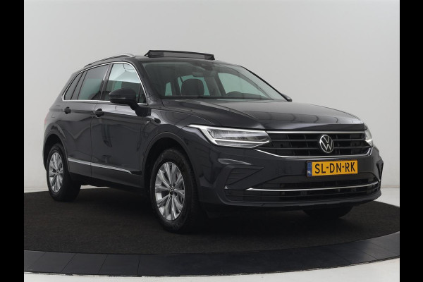 Volkswagen Tiguan 1.4 TSI eHybrid Comfortline | Panoramadak | Camera | Carplay | Adaptive cruise | Keyless | Navigatie | Full LED | Climate control | Virtual Cockpit | Sfeerverlichting | PHEV | Plug In