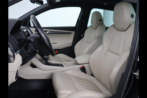 Škoda Karoq 1.5 TSI Business Edition | Panoramadak | Leder | Stoelverwarming | Adaptive cruise | Side Assist | Carplay | Navigatie | Camera | Navigatie | Full LED | Climate control | Parkeerhulp