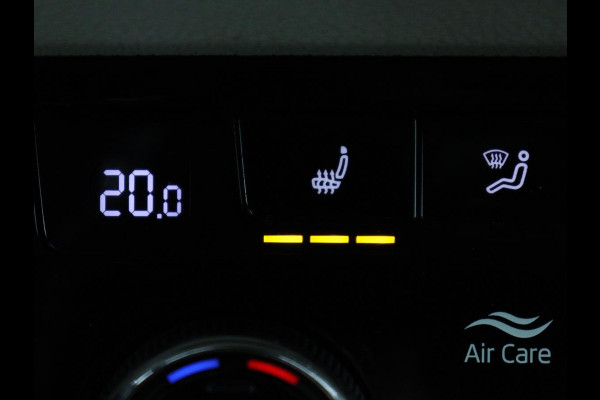 Škoda Karoq 1.5 TSI Business Edition | Panoramadak | Leder | Stoelverwarming | Adaptive cruise | Side Assist | Carplay | Navigatie | Camera | Navigatie | Full LED | Climate control | Parkeerhulp