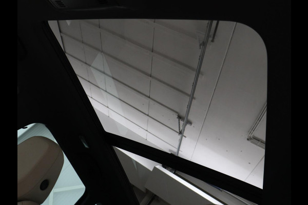 Škoda Karoq 1.5 TSI Business Edition | Panoramadak | Leder | Stoelverwarming | Adaptive cruise | Side Assist | Carplay | Navigatie | Camera | Navigatie | Full LED | Climate control | Parkeerhulp