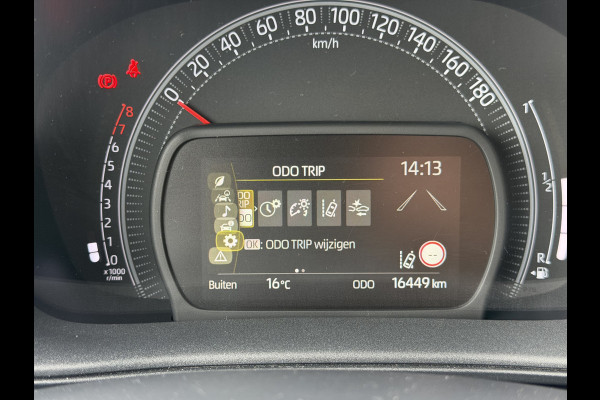 Toyota Aygo X 1.0 VVT-i MT Limited (Camera - Automatische Airco - Stoelverwarming - Keyless Entry - LED - Parkeersensoren V+A - Navigatie - Ad