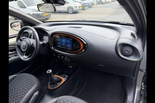 Toyota Aygo X 1.0 VVT-i MT Limited (Camera - Automatische Airco - Stoelverwarming - Keyless Entry - LED - Parkeersensoren V+A - Navigatie - Ad