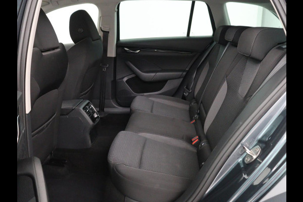 Škoda Octavia 1.4 TSI iV PHEV Business Edition | Stoelverwarming | Carplay | Navigatie | Parkeerhulp | Digital Cockpit | Chrome pakket | Full LED | Climate control | Bluetooth | Cruise control | Plug In