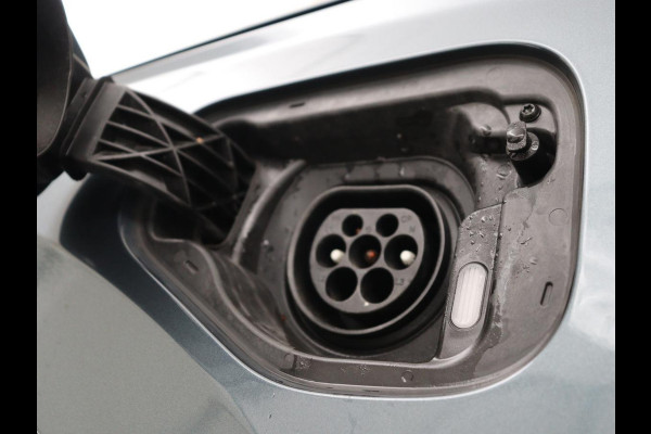 Škoda Octavia 1.4 TSI iV PHEV Business Edition | Stoelverwarming | Carplay | Navigatie | Parkeerhulp | Digital Cockpit | Chrome pakket | Full LED | Climate control | Bluetooth | Cruise control | Plug In