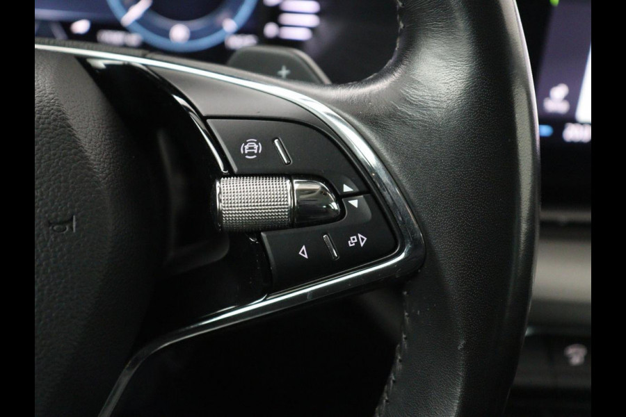 Škoda Octavia 1.4 TSI iV PHEV Business Edition | Stoelverwarming | Carplay | Navigatie | Parkeerhulp | Digital Cockpit | Chrome pakket | Full LED | Climate control | Bluetooth | Cruise control | Plug In