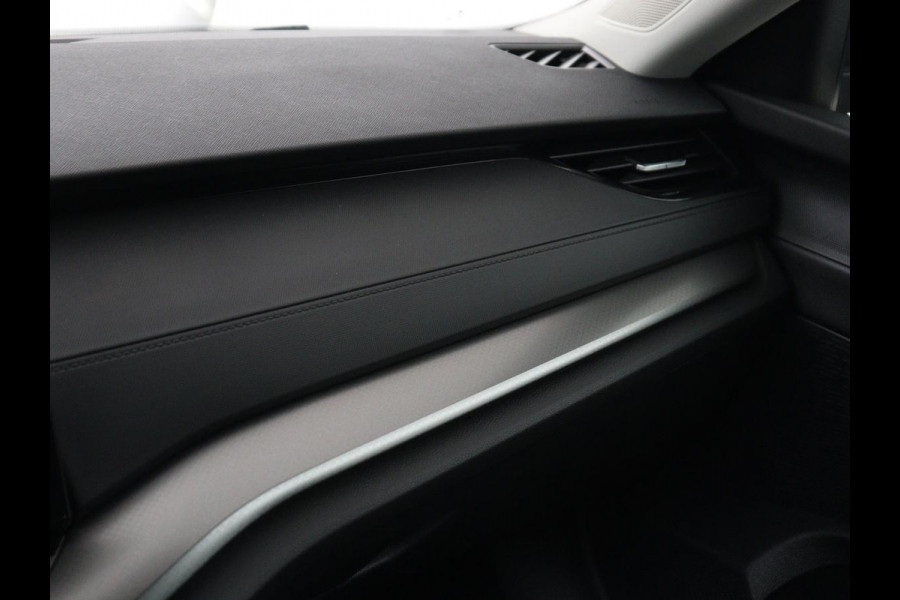 Škoda Octavia 1.4 TSI iV PHEV Business Edition | Stoelverwarming | Carplay | Navigatie | Parkeerhulp | Digital Cockpit | Chrome pakket | Full LED | Climate control | Bluetooth | Cruise control | Plug In