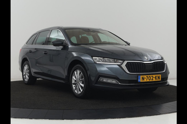 Škoda Octavia 1.4 TSI iV PHEV Business Edition | Stoelverwarming | Carplay | Navigatie | Parkeerhulp | Digital Cockpit | Chrome pakket | Full LED | Climate control | Bluetooth | Cruise control | Plug In