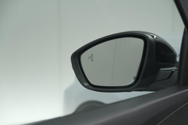 Peugeot 2008 1.2 Hybrid 145 Allure | 360 Camera | Adaptieve Cruise Control | Dodehoekdetectie | Apple Carplay