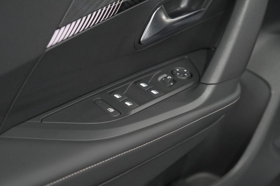 Peugeot 2008 1.2 Hybrid 145 Allure | 360 Camera | Adaptieve Cruise Control | Dodehoekdetectie | Apple Carplay
