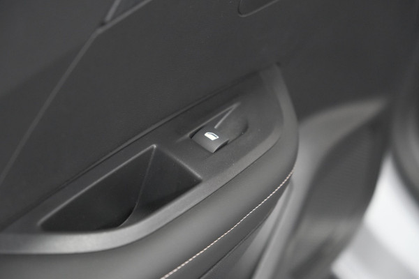 Peugeot 2008 1.2 Hybrid 145 Allure | 360 Camera | Adaptieve Cruise Control | Dodehoekdetectie | Apple Carplay