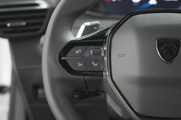 Peugeot 2008 1.2 Hybrid 145 Allure | 360 Camera | Adaptieve Cruise Control | Dodehoekdetectie | Apple Carplay