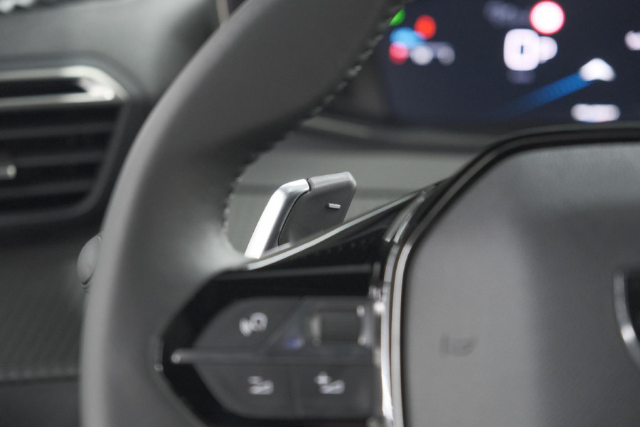 Peugeot 2008 1.2 Hybrid 145 Allure | 360 Camera | Adaptieve Cruise Control | Dodehoekdetectie | Apple Carplay