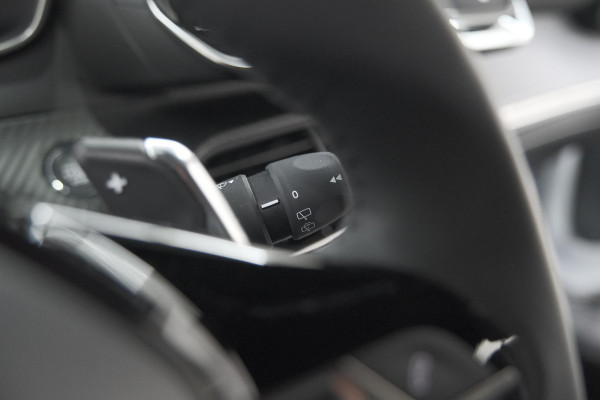 Peugeot 2008 1.2 Hybrid 145 Allure | 360 Camera | Adaptieve Cruise Control | Dodehoekdetectie | Apple Carplay