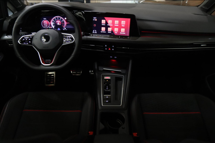 Volkswagen Golf 2.0 TSI GTI CLUBSPORT BLACKSTYLE /PANO/HK/HUD/CARPLAY/IQ/VOLL