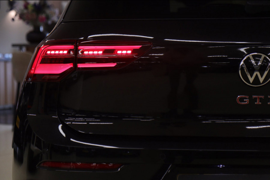 Volkswagen Golf 2.0 TSI GTI CLUBSPORT BLACKSTYLE /PANO/HK/HUD/CARPLAY/IQ/VOLL