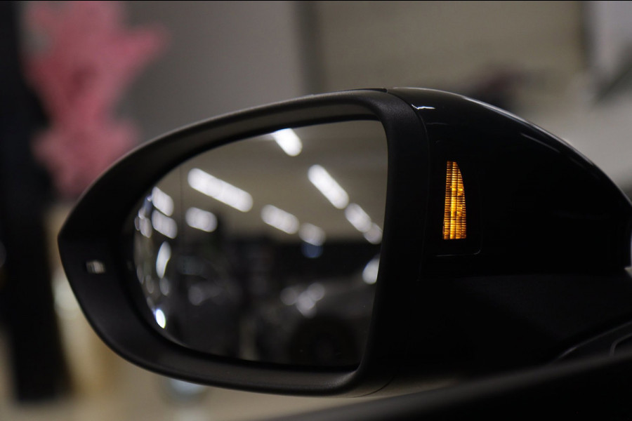 Volkswagen Golf 2.0 TSI GTI CLUBSPORT BLACKSTYLE /PANO/HK/HUD/CARPLAY/IQ/VOLL