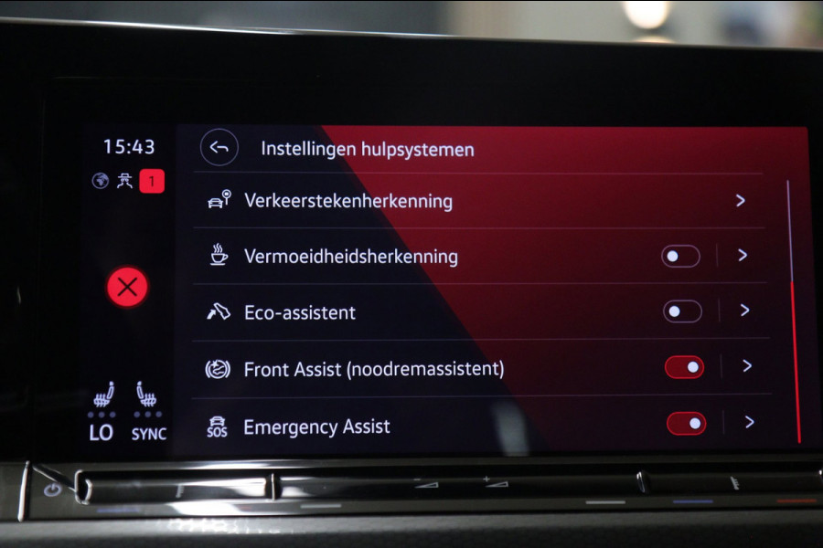 Volkswagen Golf 2.0 TSI GTI CLUBSPORT BLACKSTYLE /PANO/HK/HUD/CARPLAY/IQ/VOLL