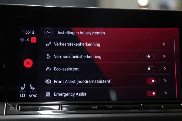 Volkswagen Golf 2.0 TSI GTI CLUBSPORT BLACKSTYLE /PANO/HK/HUD/CARPLAY/IQ/VOLL