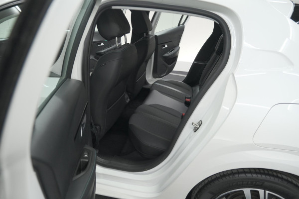 Peugeot 208 PureTech 100 Allure | Parkeersensoren | Apple Carplay | Stoelverwarming