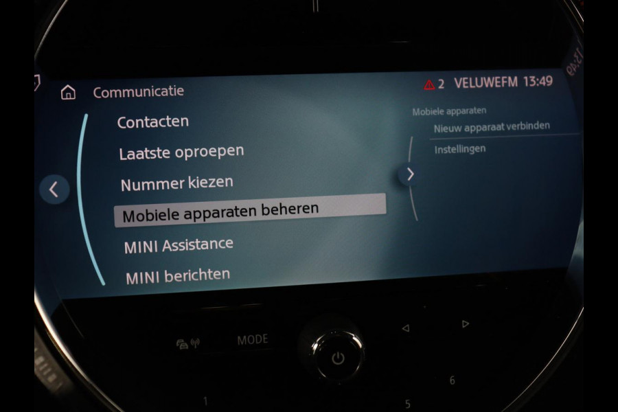 MINI Mini Electric Yours 33kWh | SOH 100% | Panoramadak | Leder | Stoelverwarming | Camera | Warmtepomp | Keyless | Head-Up | Carplay | Navigatie | Full LED | Park Assist