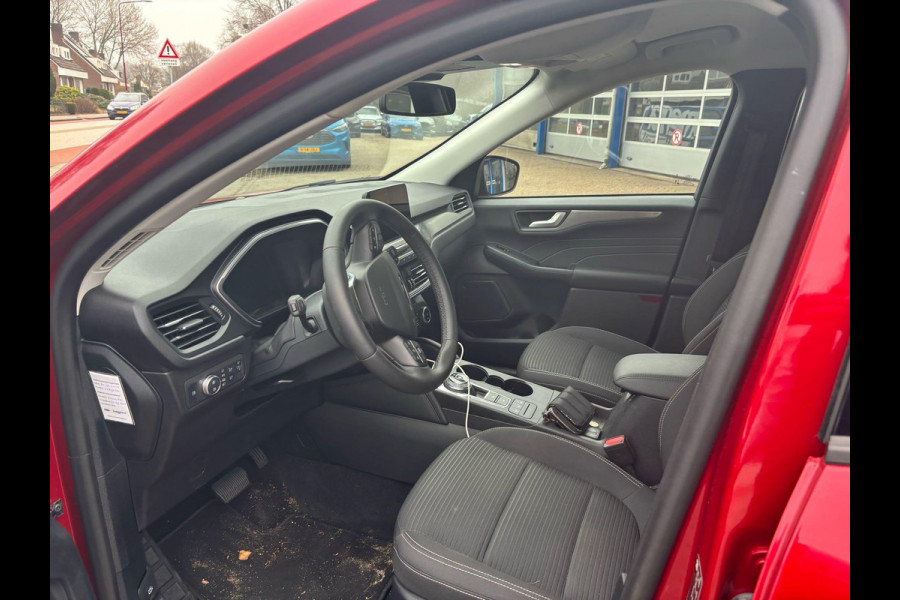 Ford Kuga 2.5 PHEV Titanium 225pk Afneembare Trekhaak | Winterpack | Achteruitrijcamera | Apple Carplay, Android auto | Metaal lak