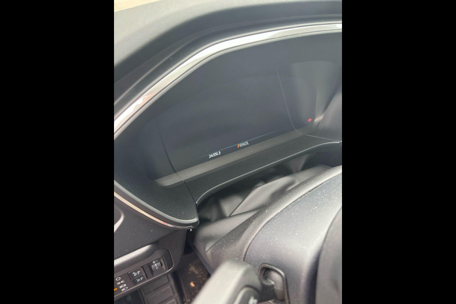 Ford Kuga 2.5 PHEV Titanium 225pk Afneembare Trekhaak | Winterpack | Achteruitrijcamera | Apple Carplay, Android auto | Metaal lak