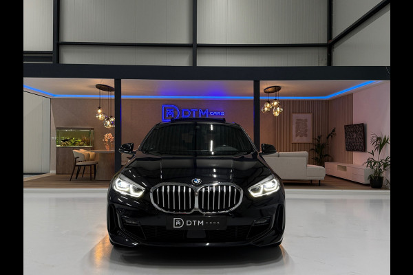 BMW 1-serie M Sport | Pano | 19" | Elek. Klep | ACC | Leder | Stoelverw.