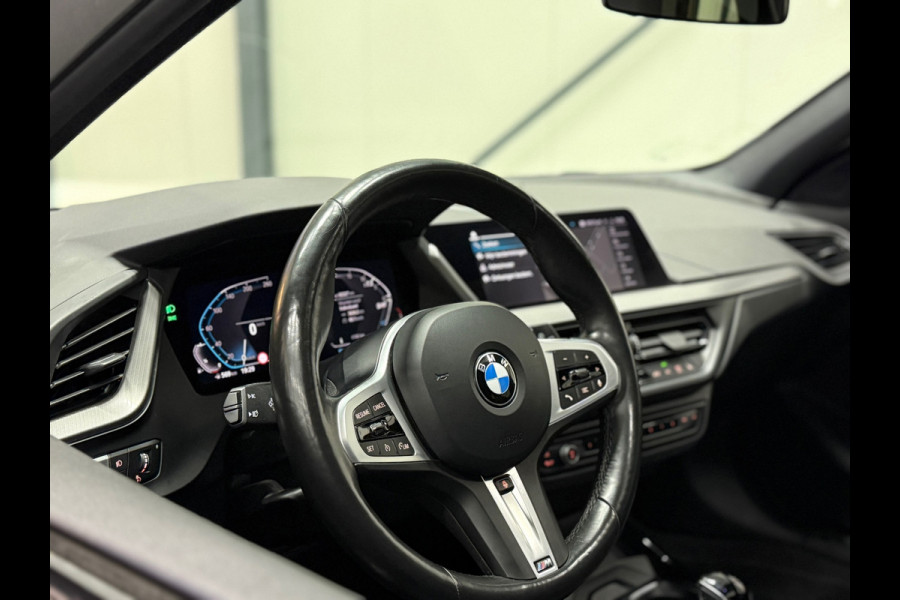 BMW 1-serie M Sport | Pano | 19" | Elek. Klep | ACC | Leder | Stoelverw.