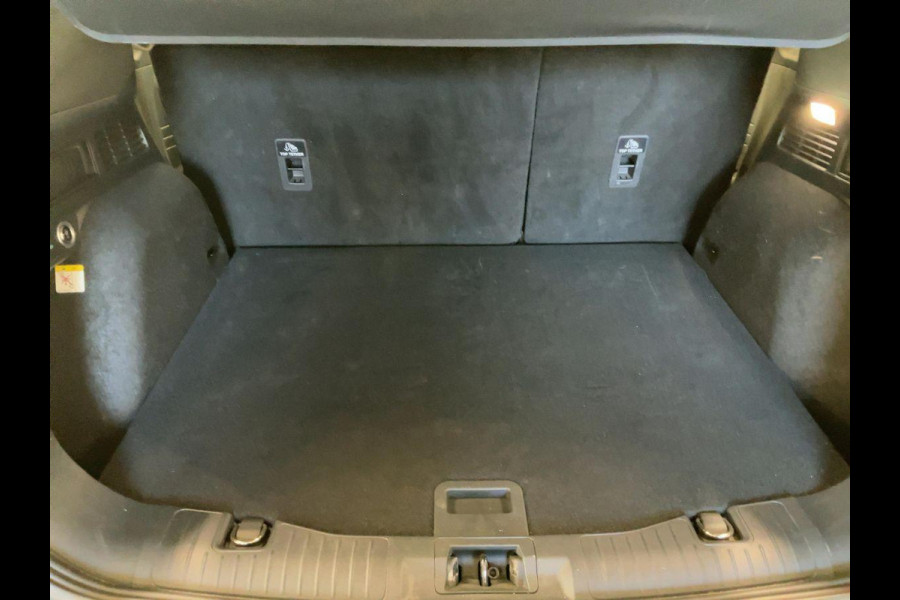 Ford Kuga 2.5 PHEV Vignale 225pk | Wegklapbare trekhaak | Panoramadak | Head up Display | Adaptive cruise control | Dodehoeksensoren | Lederen bekleding