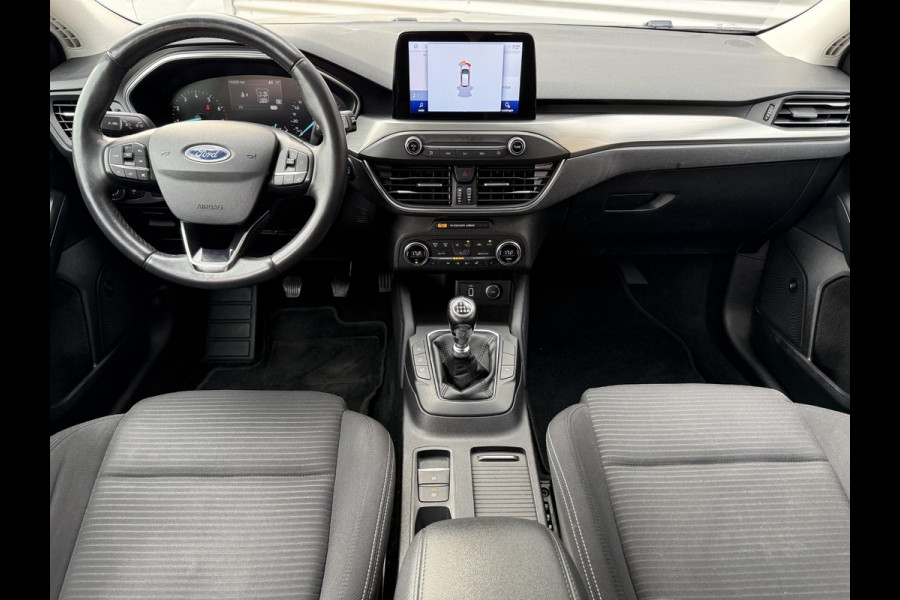 Ford FOCUS Wagon 1.0 EcoBoost Titanium Business Navi|Cruise|Trekhaak|Stoel+Stuur verw|Carplay|B&O|PDC V+A|N.A.P|Apk tot 11-2026